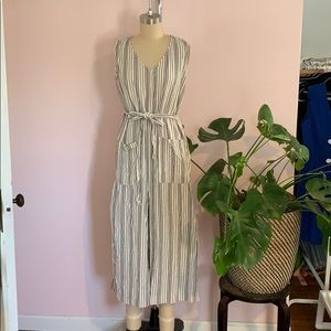 Linen wide leg jumpsuit 💓